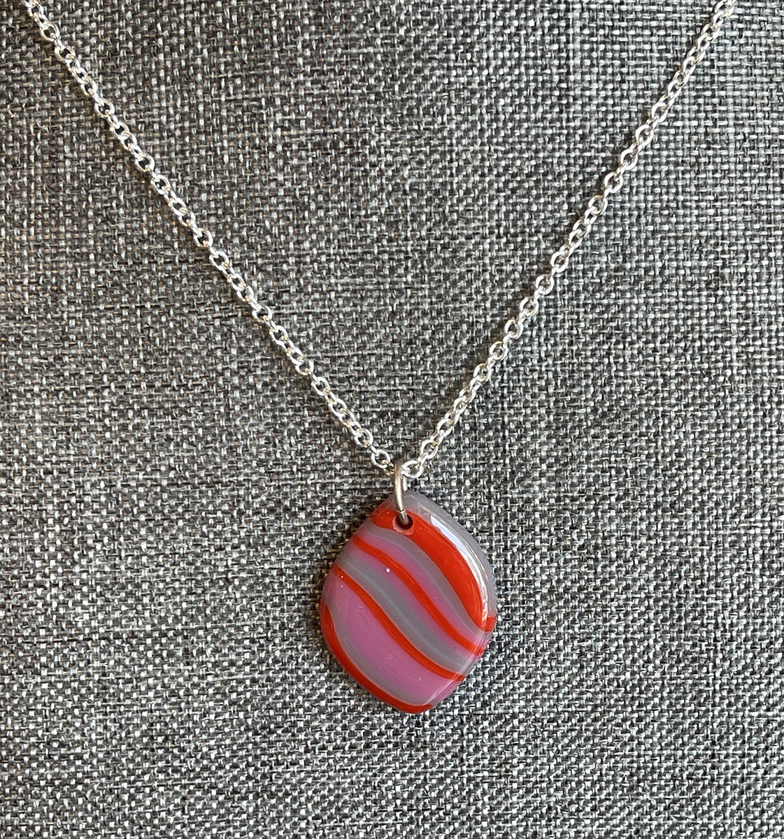 redgray pendant C